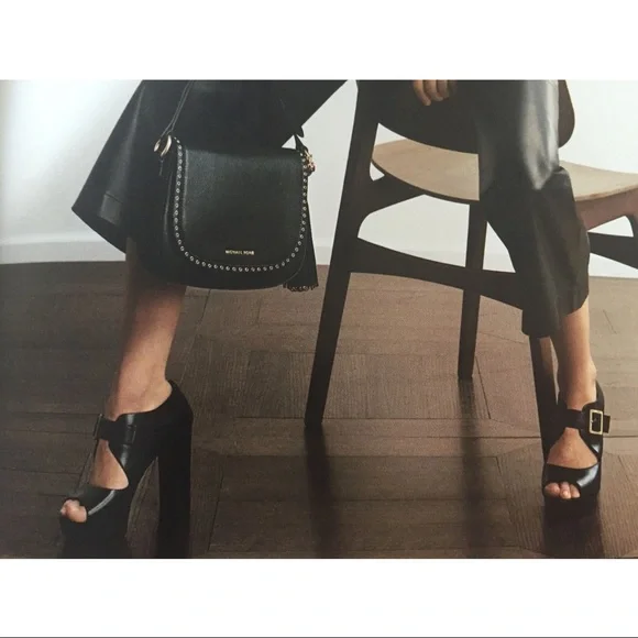 🔥SALE🔥 Michael Kors Eleni Platform Heel 10 - Picture 2 of 10